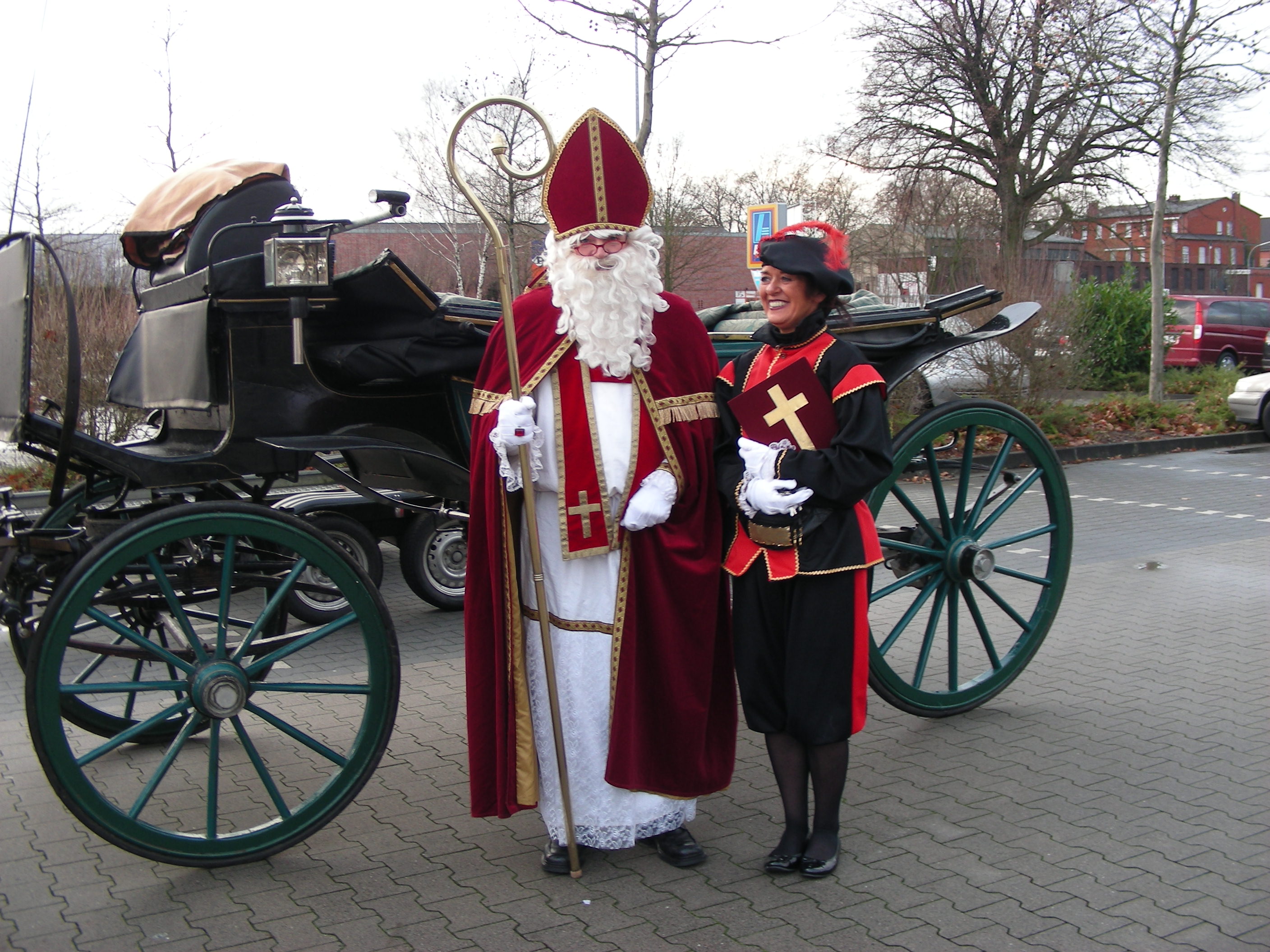 Kutsche mit Nikolaus und Swarte Piet